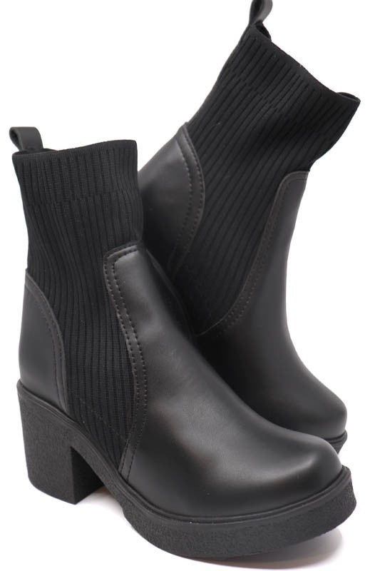 KIKI ANKLE BOOTS