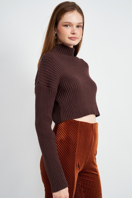 BOXY TURTLENECK CROPPED TOP