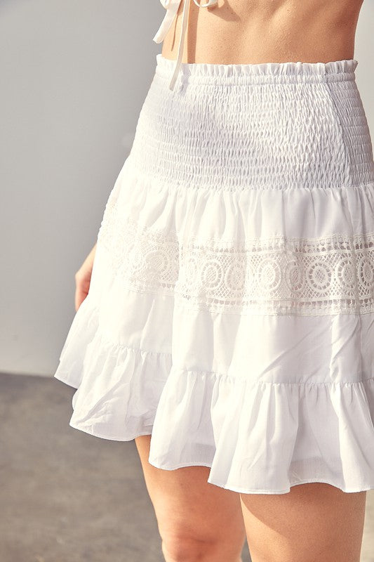 PICNIC TIME LACE TRIM DETAIL SKIRT